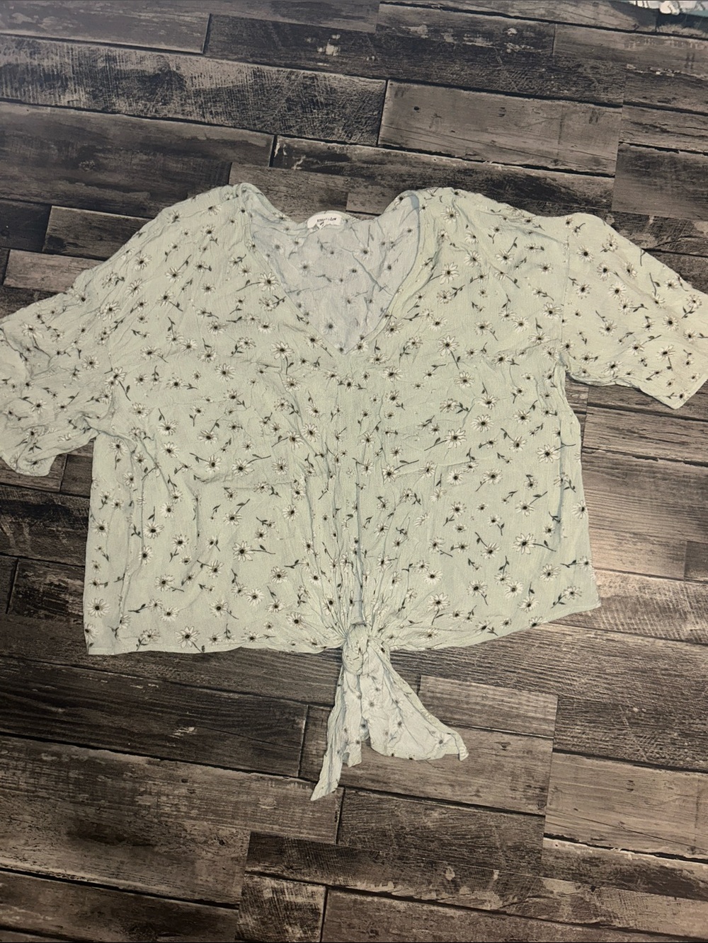 Eyeshadow Mint Floral Tie-Front Blouse